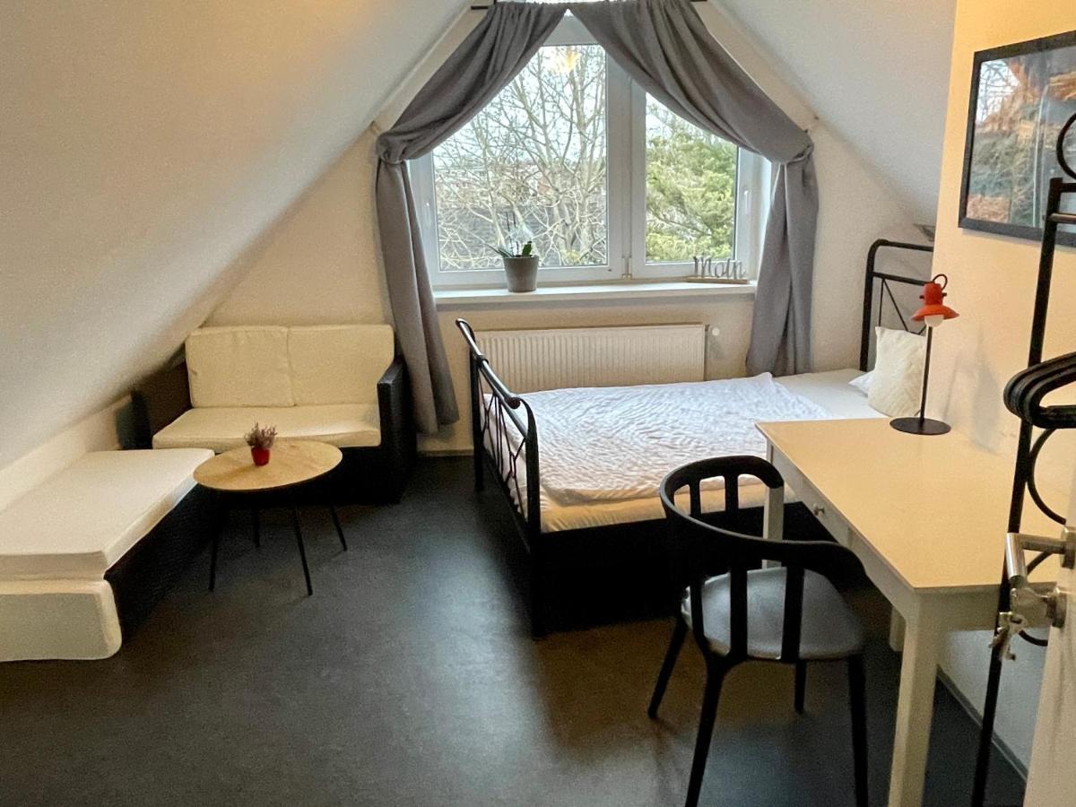Gaestehaus Vigliarolo Gewerblich Jedes Zimmer Eigenes Bad Gemeinschaftskueche إلمسهورن المظهر الخارجي الصورة