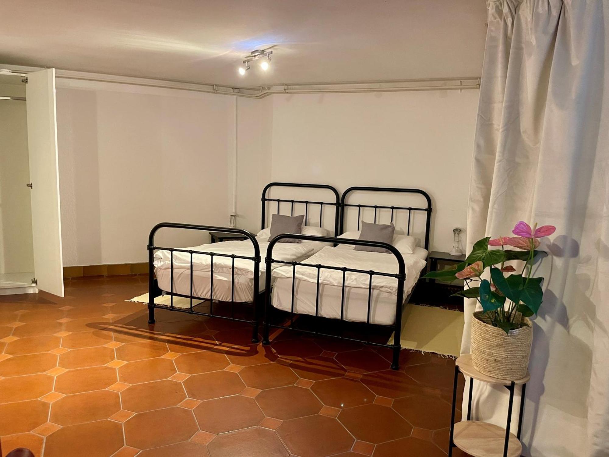 Gaestehaus Vigliarolo Gewerblich Jedes Zimmer Eigenes Bad Gemeinschaftskueche إلمسهورن المظهر الخارجي الصورة